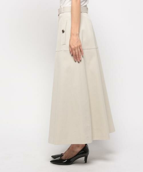 スカート　ホワイト　新品 ≪XS-LLsize≫ 幾何柄レースタイトスカート【イージーケア/洗濯