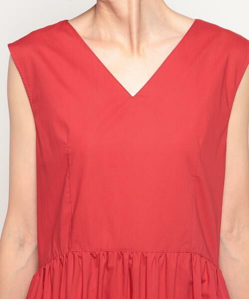 【完売品】23年allurevilleティアードＶネックワンピース　大人気　赤 完売品】23年allurevilleティアードVネックワンピース 大人気