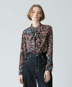 レオパードプリントフロントフリルブラウス