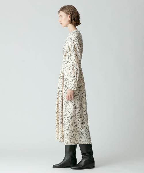 allureville トロストレッチウエストタックワンピース　美品 allureville ワンピース トロストレッチウエストタック