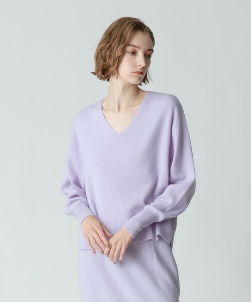 ＊＊allureville / アルアバイル ニット・セーター | ウールスムースVネックプルオーバー（ラベンダー）