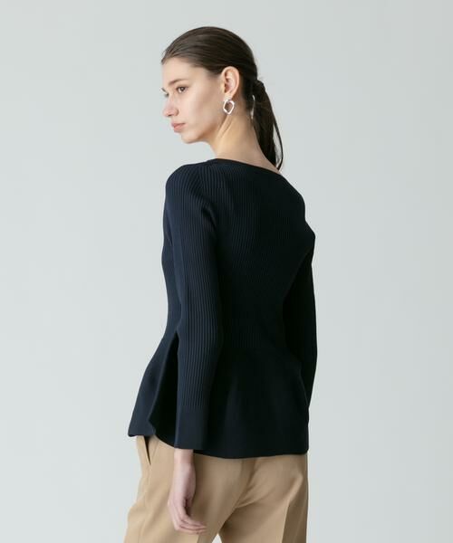 極美品✨アルアバイル　ホールガーメントガーターペプラムプルオーバー　24SS 極美品✨アルアバイル ホールガーメントガーターペプラムプル