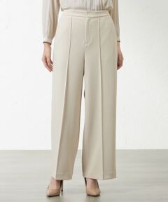 きれい目にもカジュアルにも。マルチな機能性をもつ秋見え夏素材パンツ<br /><br />【デザイン】<br>JKを合わせてきれい目にも、ニットを合わせてカジュアルにも着用できるセミワイドパンツです。<br>つまみのセンタープレスを施すことで、あしなが効果が期待でき、すっきりとしたきれい目な印象を持たせました。<br>ピアットプリントブラウス（V5M10609）や、バルキーレーヨンチュニックニット（V5N14614）とのコーディネートもおすすめです。<br>カラー展開はベーシックカラーのブラックネイビーと上品なベージュの２色展開です。<br><br>【素材】<br>PL特殊機能糸をダブル梨地組織で編み上げた素材です。<br>32ゲージダブル組織のハイゲージであり、また太いPUを挿入することで生地の締まり、伸縮性を向上させております。<br>ShadeC”遮熱（S45）とUVカットが特徴のニットジョーゼットです。接触冷感性と弱撥水、防透けも持ち合わせた機能素材です。<br><br>特性：遮熱（S45）・UVカット・接触冷感・弱撥水・防透け。※遮熱（S45）は一般的な遮熱効果のある日傘と同程度の遮熱効果をもっています。<br><br>ご自宅でお洗濯していただけます。