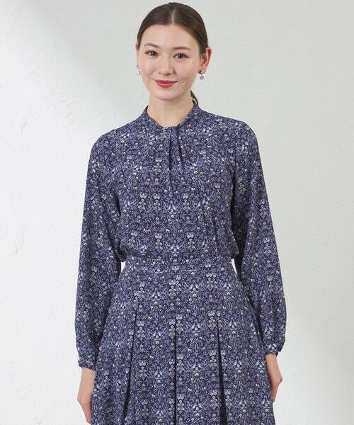 AMACA / アマカ シャツ・ブラウス | 【LIBERTY】Vine Thief バックサテンジョーゼットブラウス(ネイビー3)