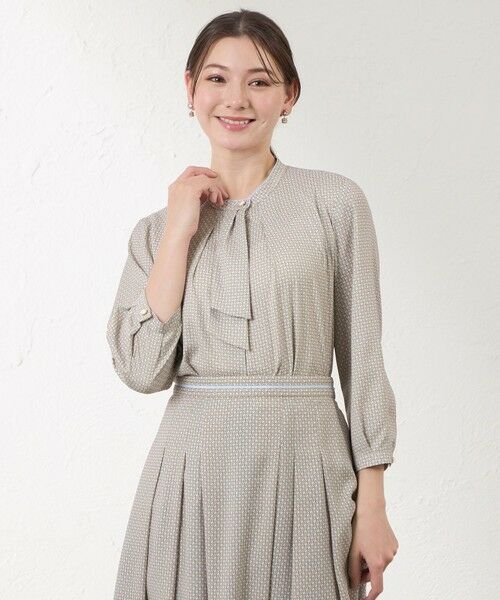 AMACA / アマカ シャツ・ブラウス | 幾何プリントブラウス（ベージュ1）