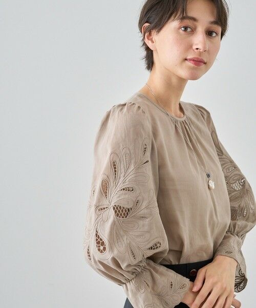 アナイ☆ラミーコットンローン袖刺繍ブラウスファッション