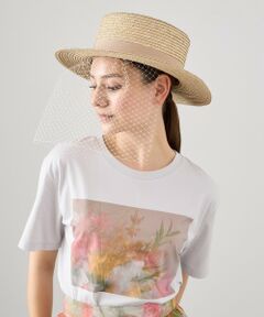 【Spring & Summer Collection 2024】<br><br>クラシカルな雰囲気に遊び心を感じられるチュール付きカンカン帽。<br>シンプルな仕上がりでコーディネートになじみます。<br>普段のスタイリングをアップデートしてくれるアイテム。<br><br>雑誌掲載アイテム<br><br><br>・「商品のお気に入り登録」や「ブランドのお気に入り登録」で新商品や再入荷通知、セール通知などのお得な情報を受け取ることができます。<br>・照明の関係により、実際よりも色味が違って見える場合がございます。<br>またパソコン・スマートフォンなどの環境により、製品と画像のカラーが異なる場合もございます。予めご了承ください。