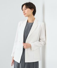 【Spring & Summer Collection 2024】<br><br>夏に向け新しい素材で仕上げた定番の ダブルジャケットです。<br>ラペルバランス、釦やポケット位置にこだわり仕上げたベーシックな1枚。<br><br>ヨコ糸に綿、タテ糸にポリエステルの糸を使用し、ツヤ感と綿のナチュラルさを兼ねた素材です。<br>ポリウレタンを入れる事でストレッチ性にも優れています。<br><br>羽織るだけでスタイリングが決まる、ワードローブに1枚欲しいダブルジャケットです。<br><br><br>【付属】なし<br>【裏地】なし<br>【透け感】ややあり<br>【開き・留め仕様】前釦開き<br>【伸縮性】あり<br>【ケア方法】ドライクリーニング<br>【着用感・生地の厚さ】通気性に優れた、シワになりづらい素材です<br><br><br>ボブヘア　model:156cm　着用サイズ:34<br>ショートヘア model:168cm　着用サイズ:38<br><br><br><br>【ANAYIサイズ表】<br>34サイズ:5号 XSサイズ<br>36サイズ:7号 Sサイズ<br>38サイズ:9号 Mサイズ<br><br><br>・「商品のお気に入り登録」で再入荷通知や、ラスト1点の通知、セール通知も受け取ることができます。<br>・「ブランドのお気に入り登録」で新商品や再入荷など、お得な情報を受け取ることができます。<br><br>※照明の関係により、実際よりも色味が違って見える場合がございます。<br>またパソコン・スマートフォンなどの環境により、製品と画像のカラーが異なる場合もございます。<br>予めご了承ください。