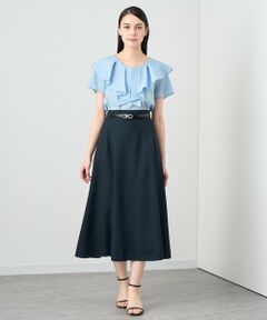 ふんわりと上品に広がるフレアスカートです。<br>膝下丈で程良いフレアがレディライクな印象。<br>ジャケットやカーディガンを羽織ったり、さまざまなシーンで活躍する、汎用性の高いデイリーアイテムです。<br>麻の風合いは残しつつ、品の良い光沢感がきちんと感を演出し、しわになりにくい、便利な機能を兼ね備えた麻調素材を使用しました。<br>ドライタッチで清涼感があるのでこれからの時期、快適にご着用頂けます。<br><br><br><br>【付属】なし<br>【裏地】あり<br>【透け感】ベージュのみややあり<br>【開き・留め仕様】後ろファスナー開き<br>【伸縮性】なし<br>【ケア方法】ドライクリーニング<br>【着用感・生地の厚さ】薄地の麻調素材<br><br><br><br>model:168cm　着用サイズ:38<br><br><br>【ANAYIサイズ表】<br>34サイズ：5号 XSサイズ相当<br>36サイズ：7号 Sサイズ相当<br>38サイズ：9号 Mサイズ相当<br><br>・「商品のお気に入り登録」や「ブランドのお気に入り登録」で新商品や再入荷通知、セール通知などのお得な情報を受け取ることができます。<br>・照明の関係により、実際よりも色味が違って見える場合がございます。<br>またパソコン・スマートフォンなどの環境により、製品と画像のカラーが異なる場合もございます。予めご了承ください。