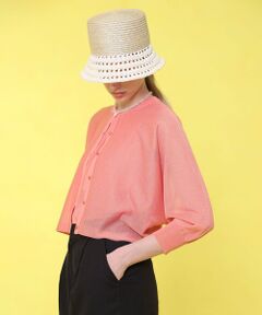 【Spring & Summer Collection 2025】<br><br>イタリア、ファンシーヤーンの老舗メーカー、"LANIFICIO dell' OLIVO（ラニフィシオ デル オリヴォ）"社のシアーヤーンを使用しています。<br>清涼感のあるシアーの人気素材です。<br><br>羽織ったときにアームホールのハギ目がないので、シアー感を一層感じられるドルマンスリーブのカーディガン。<br>ショート丈で、身頃、袖にはボリュームのあるデザインです。<br><br>ご自宅で手洗い可能なのもポイント。<br><br>シリーズのギャザープルオーバー（品番10252816040）とアンサンブルでの着用も可。あえて色を変えて組み合わせるのもお勧めです。<br><br>※新色beige(11)ベージュ、light grey(91)ライトグレー<br><br>【付属】なし<br>【裏地】なし<br>【透け感】あり<br>【開き・留め仕様】前中心ボタン<br>【伸縮性】あり<br>【ケア方法】手洗い可<br>【着用感・生地の厚さ】シアーな薄手ハイゲージ<br><br><br><br>【Sea Vacation】<br><br>ポルトフィーノの夏の景色、そこに集うリュクスな大人たちのファッションからインスパイアされた「Sea Vacation」。<br>日常に寄り添うプロダクトをテーマにしたテキスタイル＆バッグデザインを中心に活躍する、デザイナー 安東聡氏とコラボレーションした特別な夏を彩る「４つのプリント」たち。<br>「transparent（透明）」<br>「shade of night（夜の陰影）」<br>「reminiscence（追憶）」<br>「bouquet（花束）」<br><br>ホワイト着用　model:173cm　着用サイズ:38<br>コーラル・ブルー・ブラック着用　model:176cm　着用サイズ:38<br>ライトグレー着用　model:178cm　着用サイズ:38<br><br><br>【ANAYIサイズ表】<br>34サイズ：5号 XSサイズ相当<br>36サイズ：7号 Sサイズ相当<br>38サイズ：9号 Mサイズ相当<br><br>・「商品のお気に入り登録」や「ブランドのお気に入り登録」で新商品や再入荷通知、セール通知などのお得な情報を受け取ることができます。<br>・照明の関係により、実際よりも色味が違って見える場合がございます。<br>またパソコン・スマートフォンなどの環境により、製品と画像のカラーが異なる場合もございます。予めご了承ください。