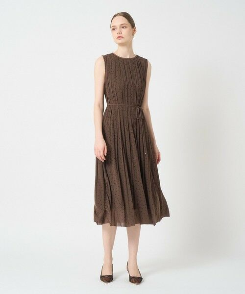 ANAYIアナイ　撥水加工　タフタペプラムプリーツジャケット　34 ANAYIアナイ撥水加工タフタペプラムプリーツジャケット34