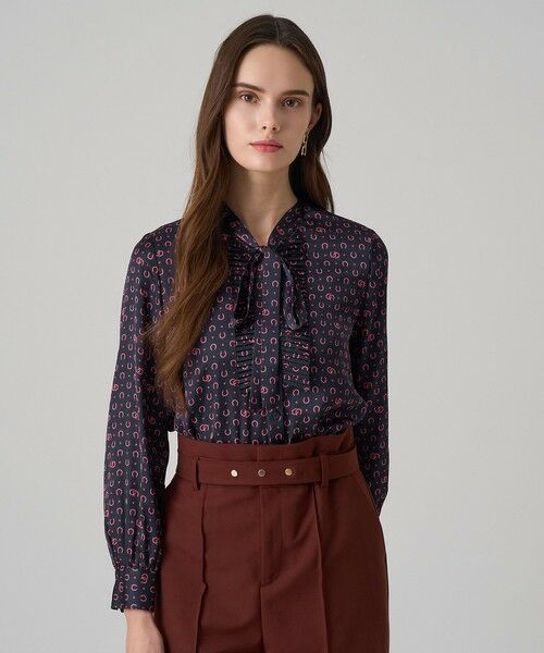 ANAYI / アナイ シャツ・ブラウス | ホースシュープリントプリーツタイブラウス(navy (65))