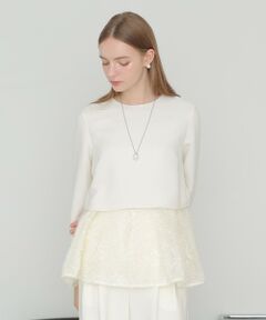 【Bianco Brillante】<br><br>樹脂とガラスを使用したリンゴモチーフのネックレス。<br>葉と枝の石は配色になっており遊び心を感じられるモチーフながら程よいサイズバランスで上品な印象に仕上がります。<br><br><br><br>【Holiday Collection 2025 "Bianco Brillante"】<br><br>澄みきった光に包まれてー。<br>柔らかさの中に凛とした強さを宿し、<br>繊細な素材や構築的なフォルムが、<br>その存在をより美しく映し出す。<br><br>透明感のあるトーンに、<br>穏やかな華やぎと知的なモードを重ねて。<br>静寂のなかに確かな存在感を放つ、<br>ANAYIの新しいエレガンス。<br><br><br>・「商品のお気に入り登録」や「ブランドのお気に入り登録」で新商品や再入荷通知、セール通知などのお得な情報を受け取ることができます。<br>・照明の関係により、実際よりも色味が違って見える場合がございます。<br>またパソコン・スマートフォンなどの環境により、製品と画像のカラーが異なる場合もございます。予めご了承ください。<br>