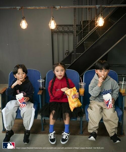 and D.petitmain / アンドディー. プティマイン パーカー | 【MLB】ロゴプリントワイドスウェットパーカー | 詳細3