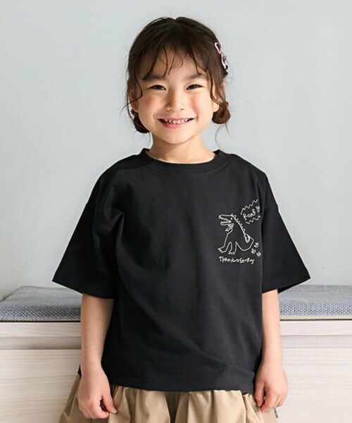 and D.petitmain / アンドディー. プティマイン Tシャツ | 【綿100%】恐竜ステッチ刺しゅうワイド半T（黒）