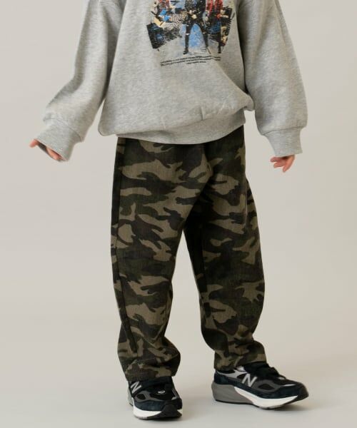 and D.petitmain / アンドディー. プティマイン その他パンツ | ストリート柄ワイドバルーンパンツ（カーキ）