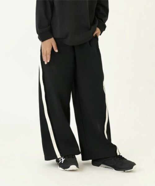 and D.petitmain / アンドディー. プティマイン その他パンツ | サイドライントラックパンツ(黒)