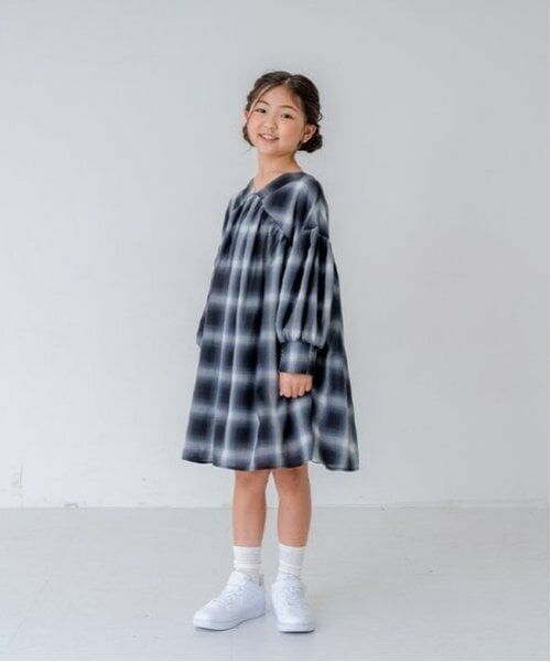 and D.petitmain / アンドディー. プティマイン ミニ丈・ひざ丈ワンピース | 【リンク】オンブレチェックボリュームミニワンピ（黒）