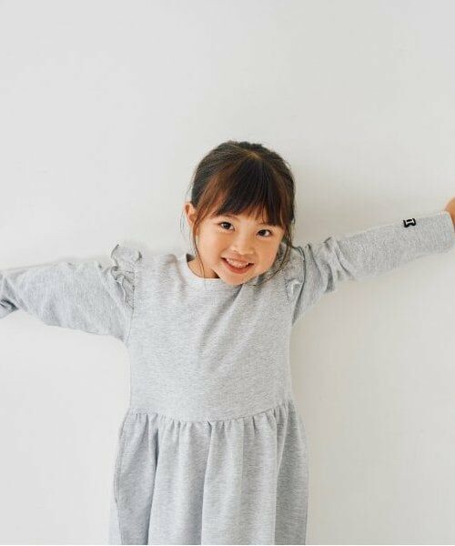 and D.petitmain / アンドディー. プティマイン ミニ丈・ひざ丈ワンピース | 裏毛ミニフリルワンピース | 詳細14