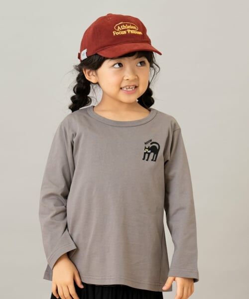 and D.petitmain / アンドディー. プティマイン Tシャツ | 【綿100】【365D.】ワンポイント刺繍ロンT（チャコール）