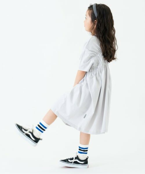and D.petitmain / アンドディー. プティマイン ミニ丈・ひざ丈ワンピース | ロゴプリントシャーリング半袖ワンピ | 詳細12