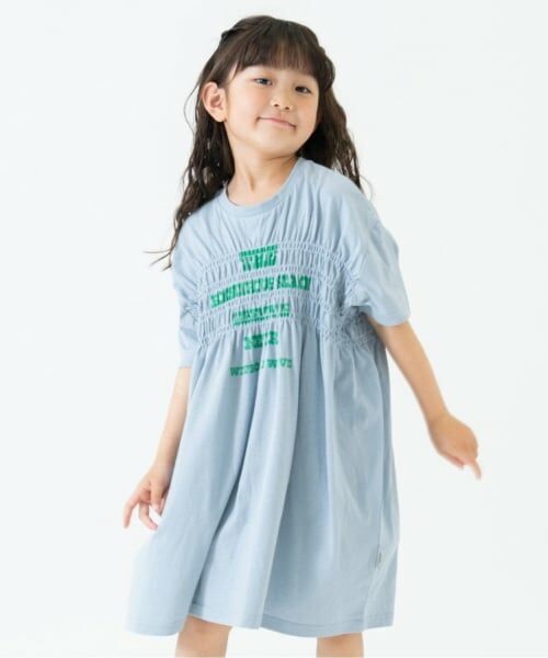 and D.petitmain / アンドディー. プティマイン ミニ丈・ひざ丈ワンピース | ロゴプリントシャーリング半袖ワンピ（サックス）