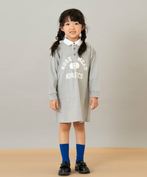 and D.petitmain / アンドディー. プティマイン ミニ丈・ひざ丈ワンピース | 【男女リンク】カレッジプリントラガーワンピ（ライト グレー）