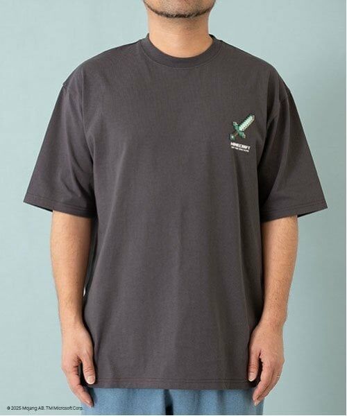 and D.petitmain / アンドディー. プティマイン Tシャツ | 【マインクラフト】【親子リンク】Dad武器TEE（チャコール）