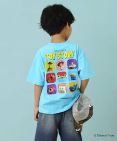 and D.petitmain / アンドディー. プティマイン Tシャツ | 【DISNEY/PIXAR】トイ・ストーリー/集合アート ワイド半袖Tシャツ