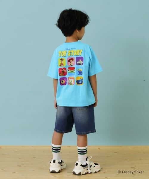 and D.petitmain / アンドディー. プティマイン Tシャツ | 【DISNEY/PIXAR】トイ・ストーリー/集合アート ワイド半袖Tシャツ | 詳細3