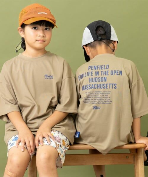 and D.petitmain / アンドディー. プティマイン Tシャツ | 【Penfield】【親子リンク】【接触冷感】キッズメッセージロゴバックBIG Tシャツ（ベージュ）