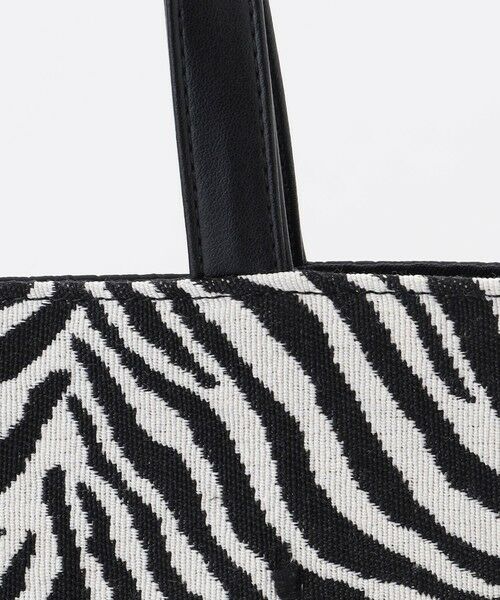 ANY / エニィ トートバッグ | 【A4サイズ収納可】ゼブラジャガード柄トートバッグ | 詳細3