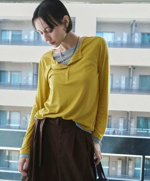 ANY / エニィ カットソー | フェイクレイヤードヘンリーネックプルオーバー（ピスタチオ×ライトグレー）