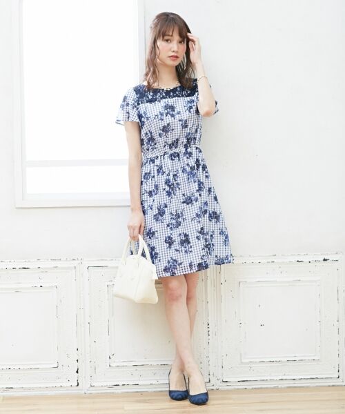 セール 洗える フラワープリントギンガム ワンピース ミニ丈 ひざ丈ワンピース Any Sis エニィスィス ファッション通販 タカシマヤファッションスクエア