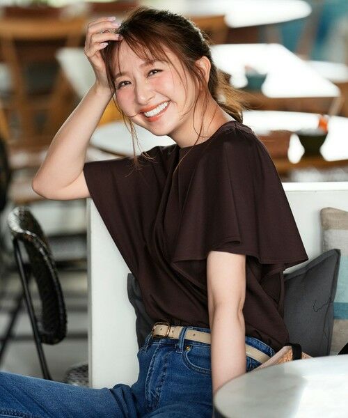 ANY SIS / エニィスィス カットソー | 【シルクタッチさら魅せTシャツ】袖フレア プルオーバー（ブラウン）