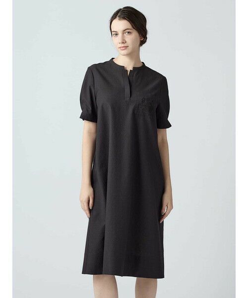 Aquascutum / アクアスキュータム ドレス | クレスト刺繍サッカードレス（ﾌﾞﾗｯｸ）