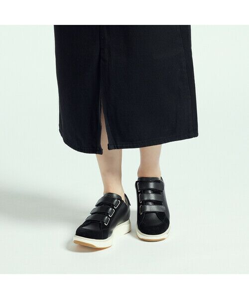 新品タグ付✨ペダラ スニーカー サイドジップ ブラック 日本製 22.5 2E ペダラ スニーカー ジップ レディース 2E | ASICS WALKING