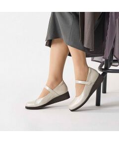 Atelier / アトリエ フラットシューズ | 【3E】デザインストラップパンプス