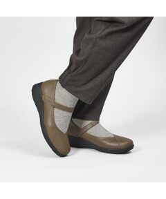 Atelier / アトリエ フラットシューズ | 【4E】アシンメトリーデザインストラップシューズ