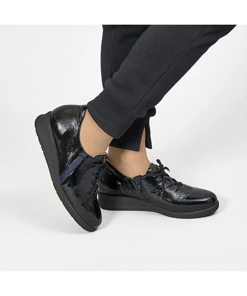 Atelier / アトリエ フラットシューズ | 【3E】ミドルカットスニーカー（ブラックエナメル）