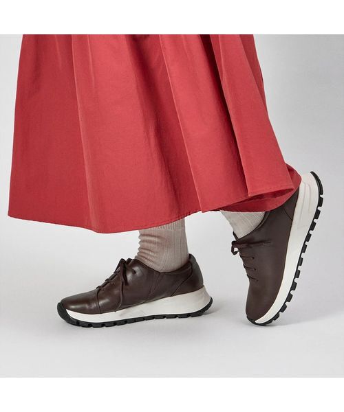 Atelier / アトリエ フラットシューズ | 【3E】【軽量】アシンメトリーデザインスニーカー（ブラウン）