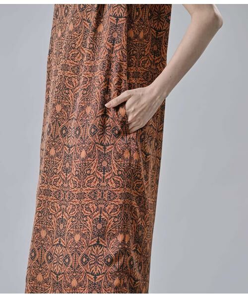 Atraer / アトラエル ミニ丈・ひざ丈ワンピース | アールヌーボーボタニカルプリント サックドレス | 詳細17