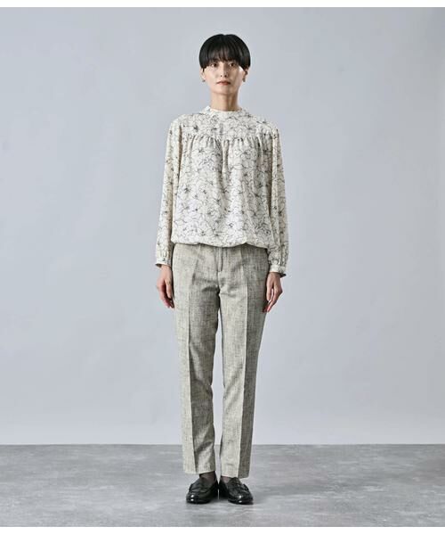 Atraer / アトラエル シャツ・ブラウス | モノトーンフラワープリント ヨーク切り替えブラウス | 詳細1