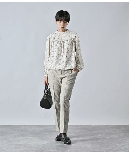 Atraer / アトラエル シャツ・ブラウス | モノトーンフラワープリント ヨーク切り替えブラウス | 詳細5