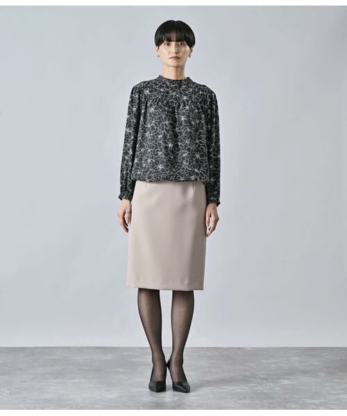 Atraer / アトラエル シャツ・ブラウス | モノトーンフラワープリント ヨーク切り替えブラウス | 詳細8