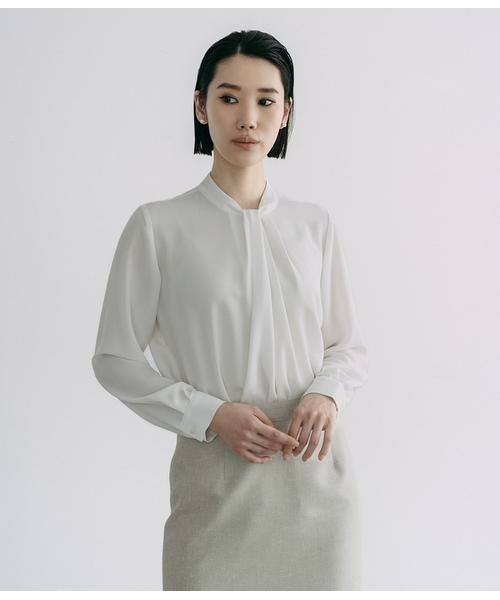 Atraer / アトラエル シャツ・ブラウス | ストレッチジョーゼット スカーフ風長袖ブラウス（ホワイト）