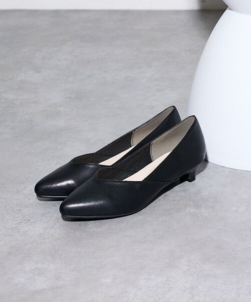 Au BANNISTER / オゥ バニスター パンプス | 【販売店舗限定】Vカットパンプス(ブラック)