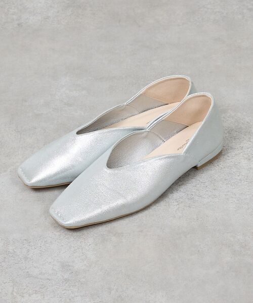 Au BANNISTER / オゥ バニスター フラットシューズ | 【販売店舗限定】スクエアトゥVカットパンプス【予約】（シルバー）