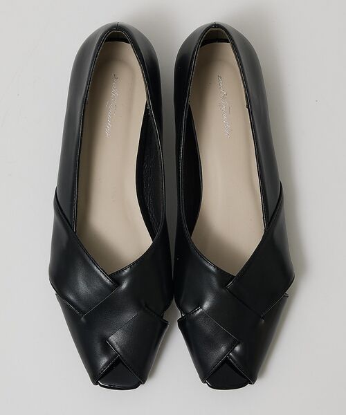 Au BANNISTER / オゥ バニスター フラットシューズ | 【販売店舗限定】グルカモチーフパンプス【予約】（ブラック）