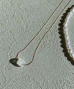 a.v.v / アー・ヴェ・ヴェ ネックレス・ペンダント・チョーカー | 樹脂トップショートネックレス